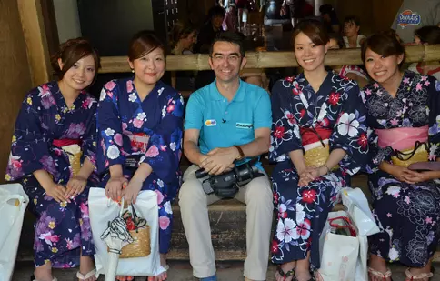 „Cusurgiul” Mihai Găinuşă a fost în vacanță în Japonia | FOTO