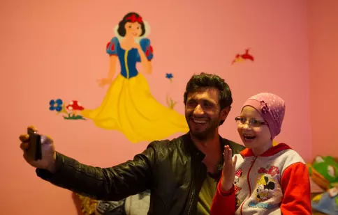 „Visuri la cheie” prezintă povestea impresionantă a unei fetițe bolnave 