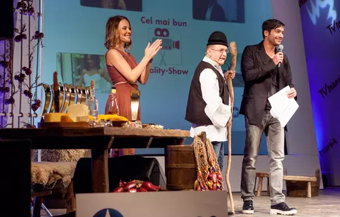 Pe scena premiilor TVmania 2014