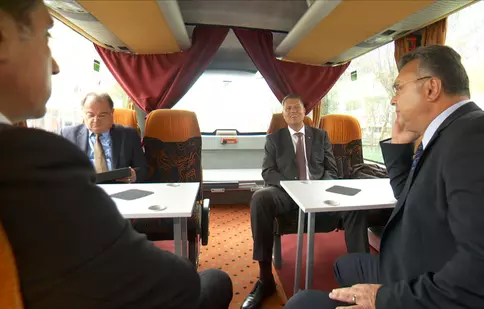 Digi24 va difuza „2 pentru România”, un documentar despre Ponta și Iohannis