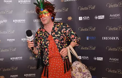 Tanti Tănţica le-a luat faţa vedetelor de la Balul Veneţian