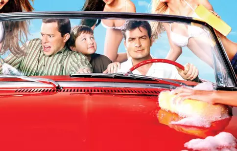 Sezonul 4 din „Doi bărbați și jumătate” începe luni la Universal Channel