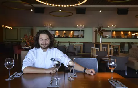 Chef Florin Dumitrescu gătește în scop caritabil