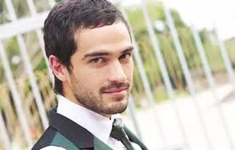 Alfonso “Poncho” Herrera joacă într-un serial inspirat din “Donnie Brasco”