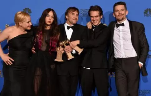 „12 ani de copilărie” a fost regele serii la Globurile de Aur | Cine a luat trofeele