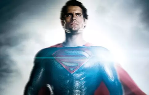 „Batman v Superman: Dawn of Justice” va rămâne în istorie, promite Cavill