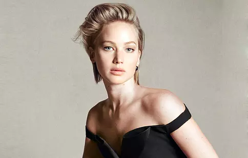 Jennifer Lawrence se desparte cu greu de „Jocurile foamei”