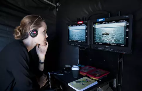 Coldplay cântă pentru Angelina Jolie