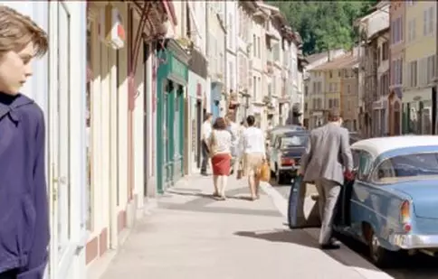 Cartier îndepărtat