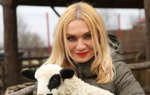 Cristina Cioran se alătura echipei de la „Ferma vedetelor” (Pro TV)