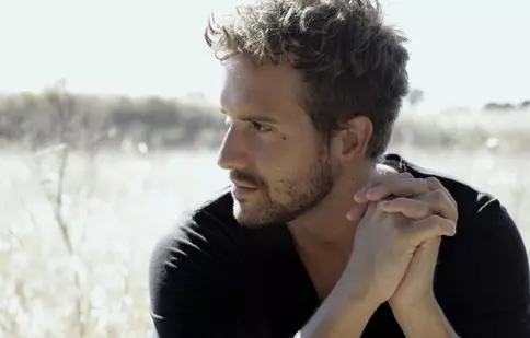 Cântăreţul spaniol Pablo Alboran cântă, astăzi, la Bucureşti