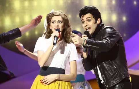 Andrei de la Alb Negru își aduce iubita la “Te cunosc de undeva!”