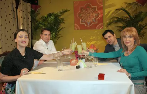 Cove, Ioan Isaiu, Thea Haimovitz şi Daniela Nane, la „Cireaşa de pe tort”