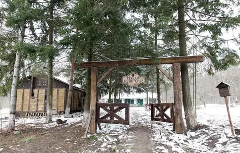 FOTO. „Ferma vedetelor”: Povestea fermei în care locuiesc cele 12 vedete