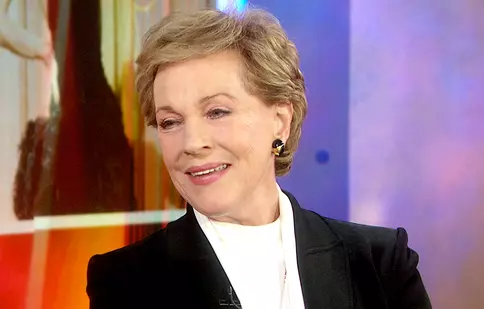Actriţa Julie Andrews îşi scrie din nou memoriile