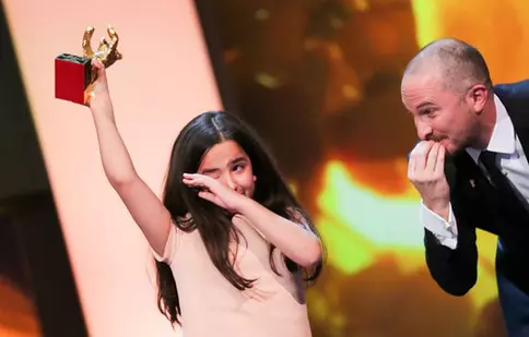 "Taxi", premiat cu Ursul de Aur 2015, la Festivalul Internaţional de Film Bucureşti