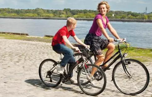 Băiatul cu bicicleta