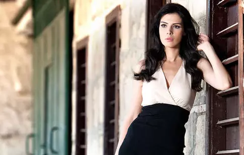 Hatice Şendil („Dila”): „Sunt într-un război nesfârşit cu mine însămi”