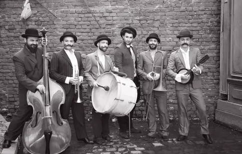 Smiley a lansat videoclipul „Oarecare”