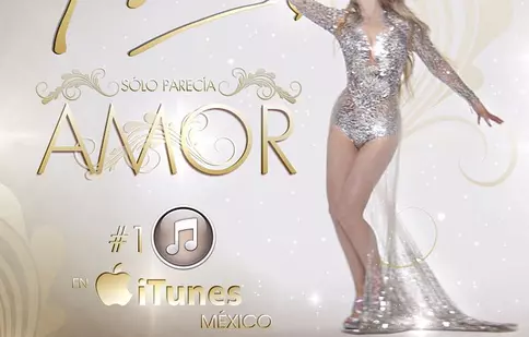 Thalía a lansat videoclipul piesei „Solo Parecía Amor”