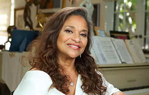 Debbie Allen („Anatomia lui Grey”) va regiza noi episoade din serial