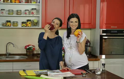 Ellie White şi Diana Bart gătesc la „Click! Poftă Bună!”