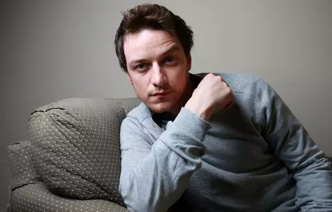 În sfârşit! James McAvoy a renunţat la păr pentru „X-Men: Apocalypse”