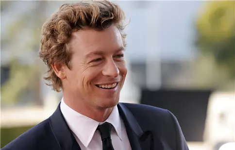 Actorul Simon Baker („The Mentalist”) debutează ca regizor