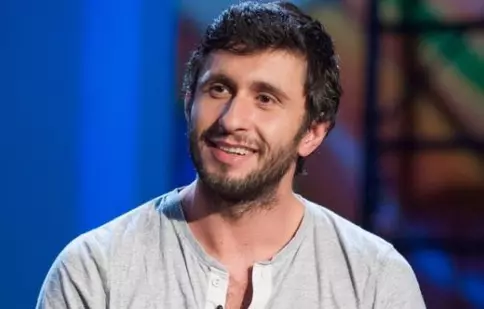 Lui Dragoș Bucur i se mărește familia: va avea și un băiețel