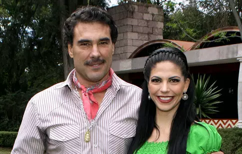 Eduardo Yáñez şi Africa Zavala îşi ascund relaţia