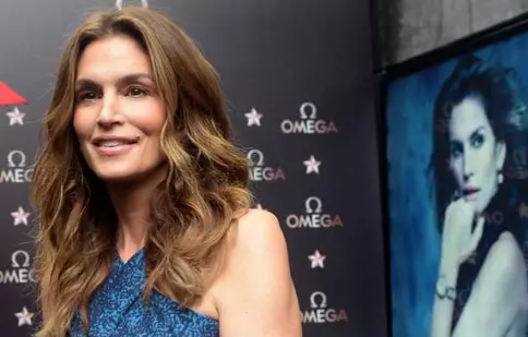 Cindy Crawford pregătește un serial despre lumea modei