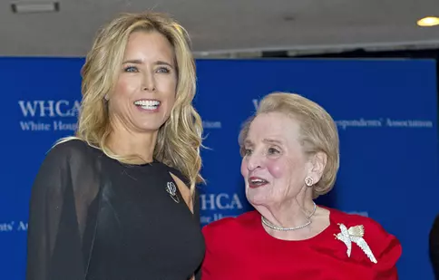 Madeleine Albright va fi colegă de serial cu Téa Leoni