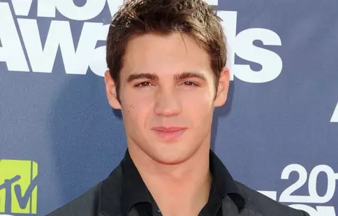 Steven R. McQueen („Jurnalele vampirilor”) va juca în „Pompierii din Chicago”