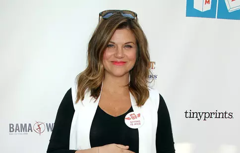 Tiffani Thiessen ("Salvaţi de clopoţel", "Beverly Hills, 90210") a născut un băiat