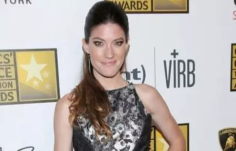 Jennifer Carpenter („Dexter”) a născut în primăvară