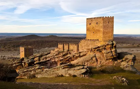 Noi decoruri în „Urzeala tronurilor”: Tower of Joy