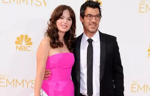 Zooey Deschanel s-a căsătorit în secret înainte de a deveni mamă