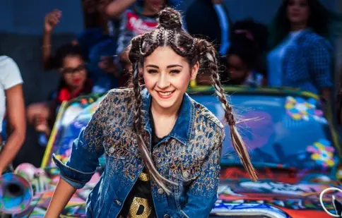 Nicole Cherry şi Mohombi au lansat piesa „Vive la vida”