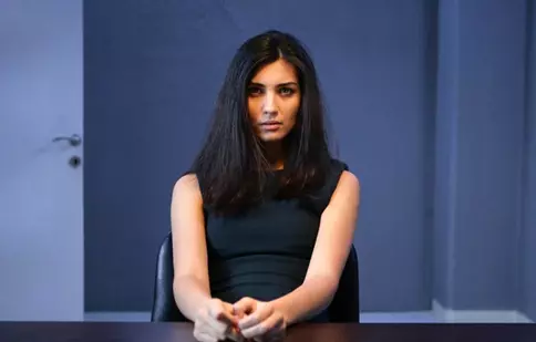 Tuba Büyüküstün vine la Euforia într-un serial nou-nouț