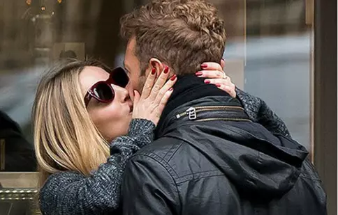 Chris Martin se iubeşte cu Annabelle Wallis („Peaky Blinders”)