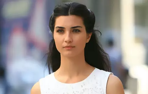 Vaticanul îi recunoaște meritele actriței Tuba Buyukustun