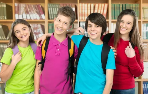 Importanța educației sexuale în școli – duminică, la “România, te iubesc!”