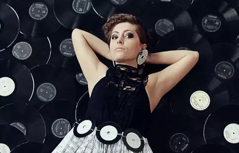 De la Helsinki la București: Elena Mîndru cântă jazz cu Big Band-ul Radio