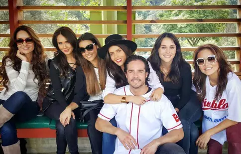 FOTO: Cum s-au distrat telenoveliştii la petrecerea Televisa