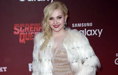 Abigail Breslin este protagonista remake-ului „Dirty Dancing”
