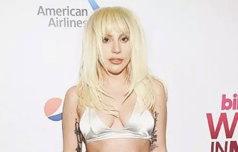 Lady Gaga a primit un ponei de Crăciun