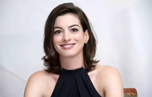 Actriţa Anne Hathaway va deveni mamă anul viitor