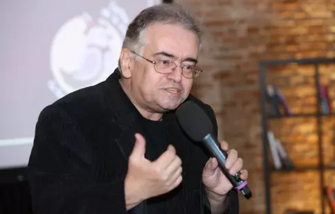 Dan C. Mihăilescu vă așteaptă la „Cartea de la ora 5”