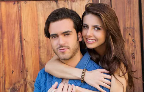 Telenovela „În umbra trecutului” începe azi la Acasă