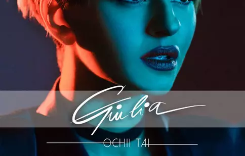Giulia a lansat videoclipul piesei “Ochii tăi”